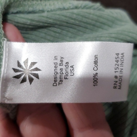 Karyn Seo sage green boho embroidered asymmetric hem distressed details top - Picture 7 of 7